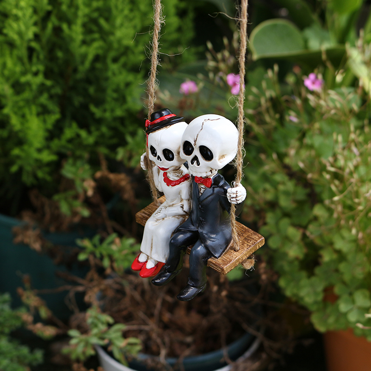 Resin Skeleton Couple Swing St - đánh giá và giá Bonsai Garden Gift